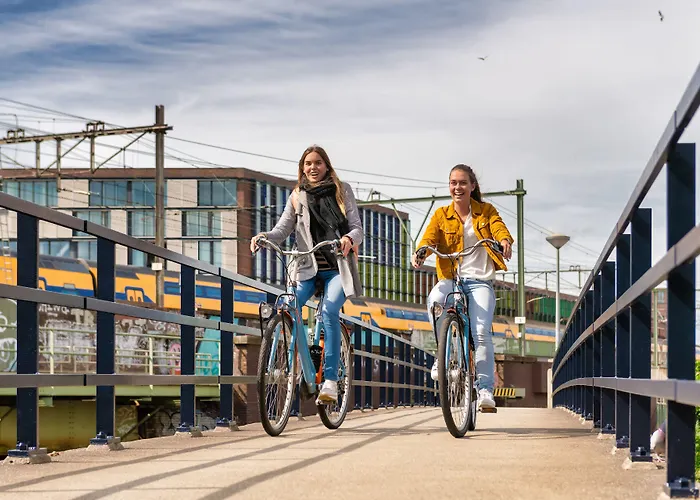 Stayokay - Fully Renovated April 2026 אכסניה